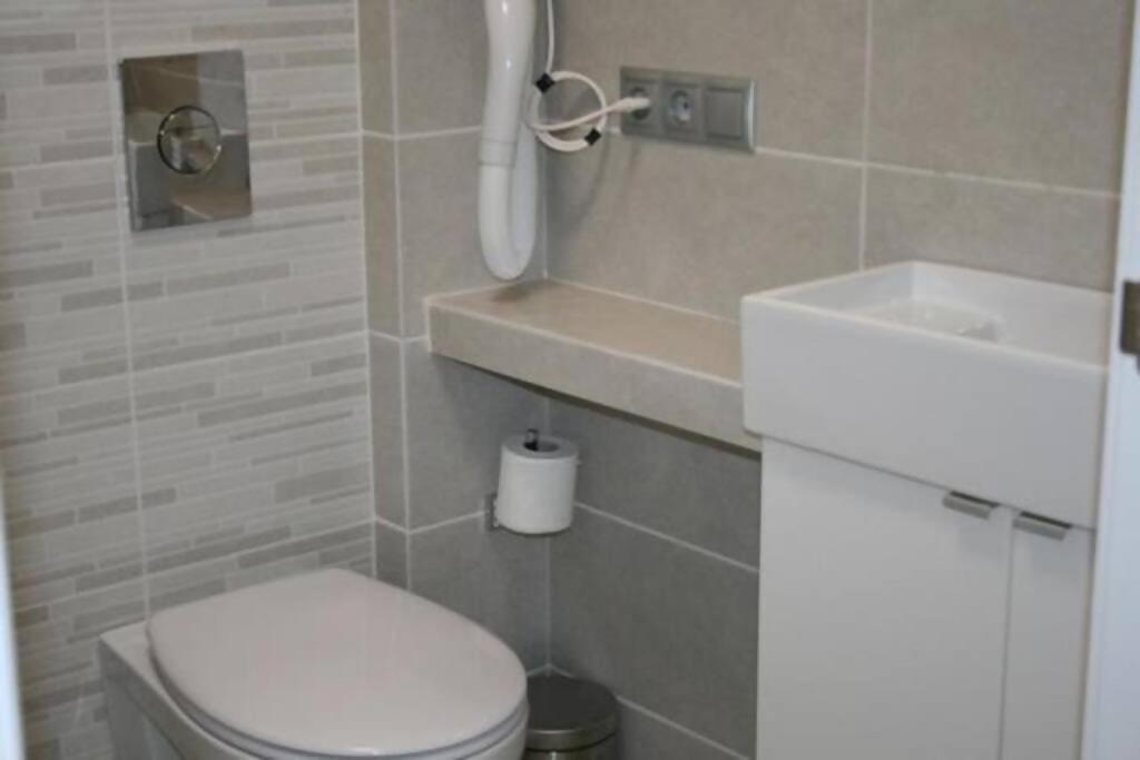 Las Lanzas Studio Apartment Playa Muchavista El Campello Eksteriør billede