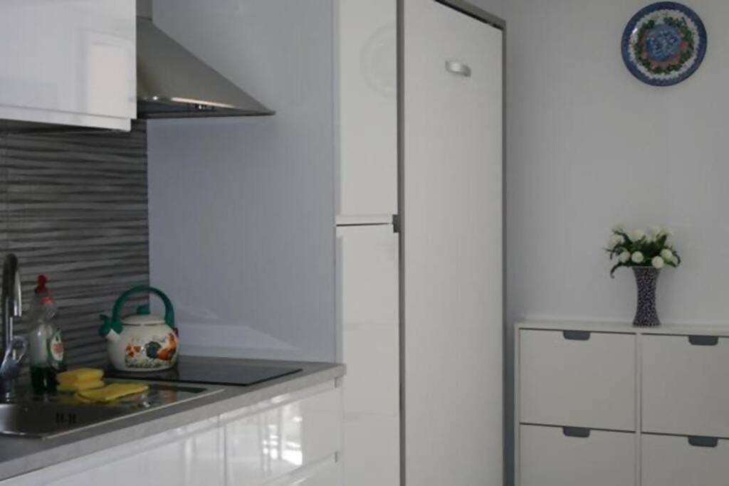 Las Lanzas Studio Apartment Playa Muchavista El Campello Eksteriør billede